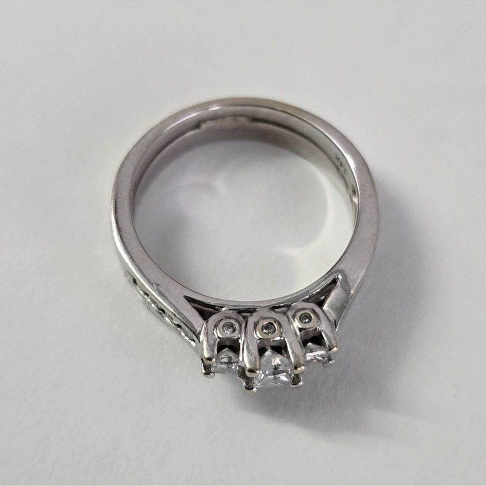 14K White Gold Diamond Bridal Ring Set - Picture 4 of 8